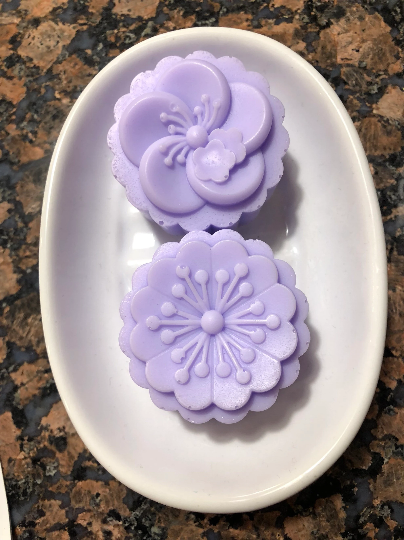 Flower Soap #1 of 4 (scalloped edge)